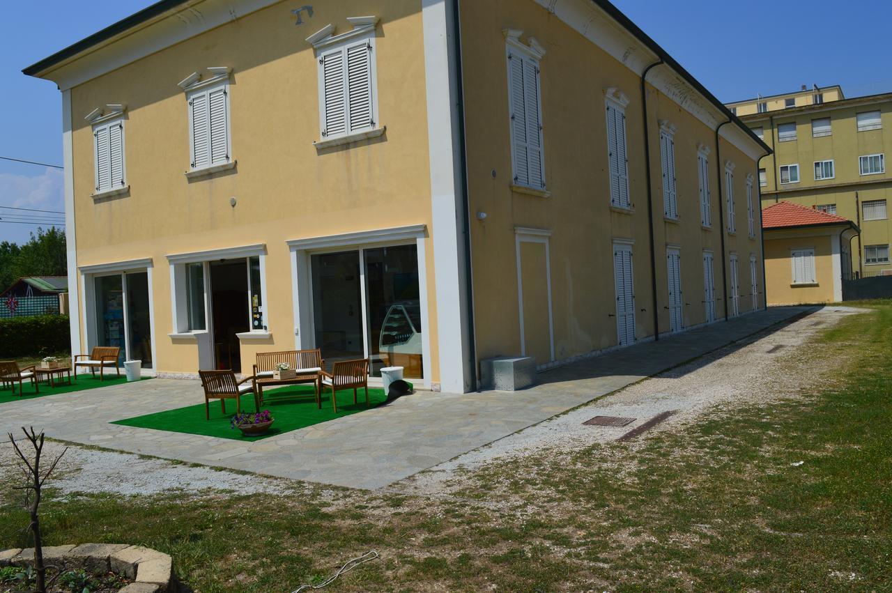 Residenza Villa Margherita Римини Экстерьер фото