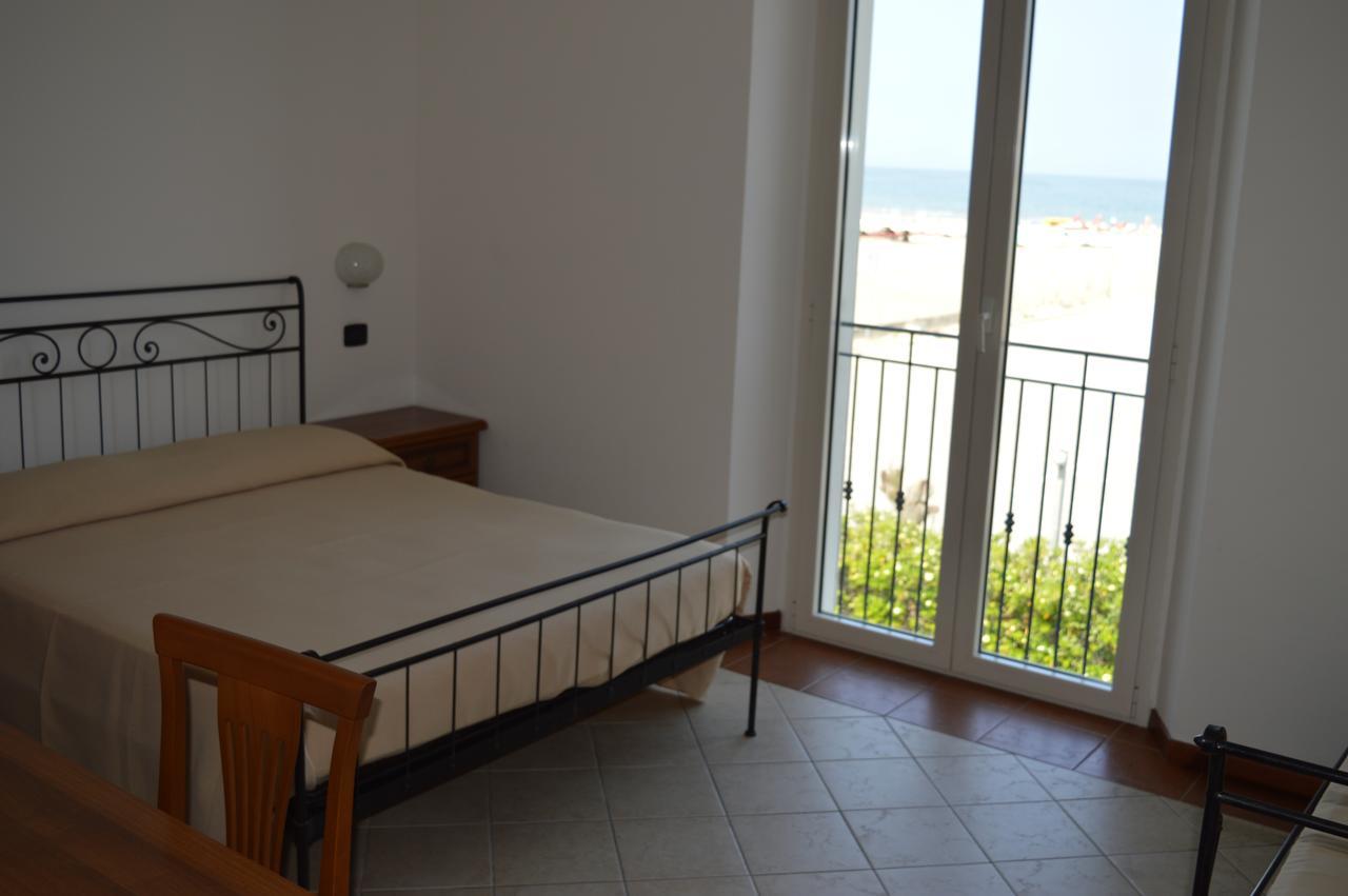 Residenza Villa Margherita Римини Экстерьер фото