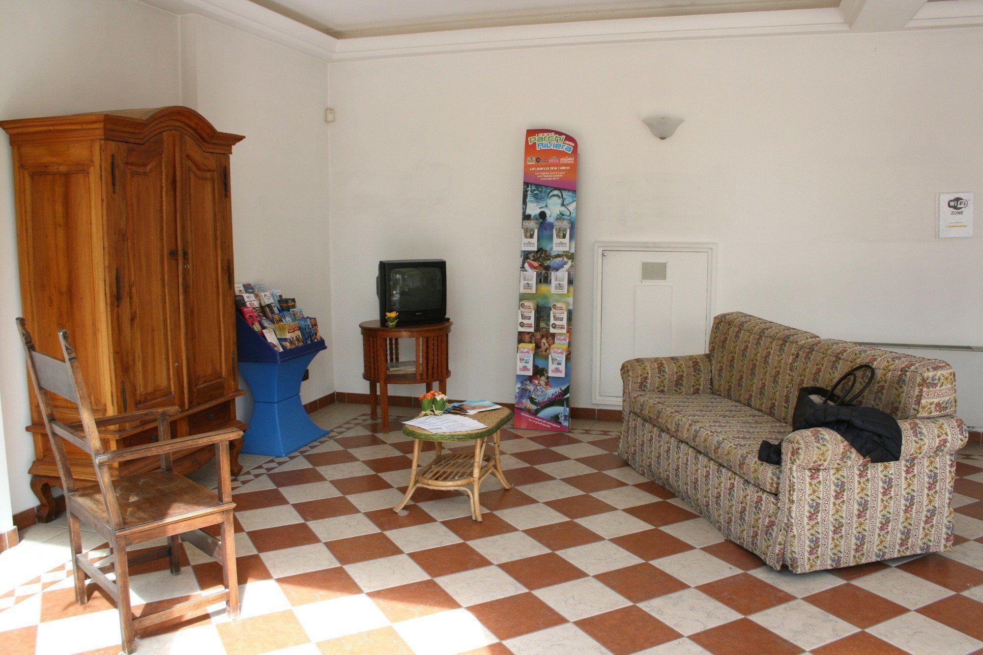Residenza Villa Margherita Римини Экстерьер фото